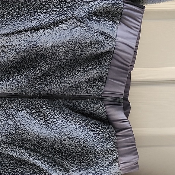 Girlfriend Collective Ocean Recycled Fleece Bomber Size Small - Picture 7 of 10